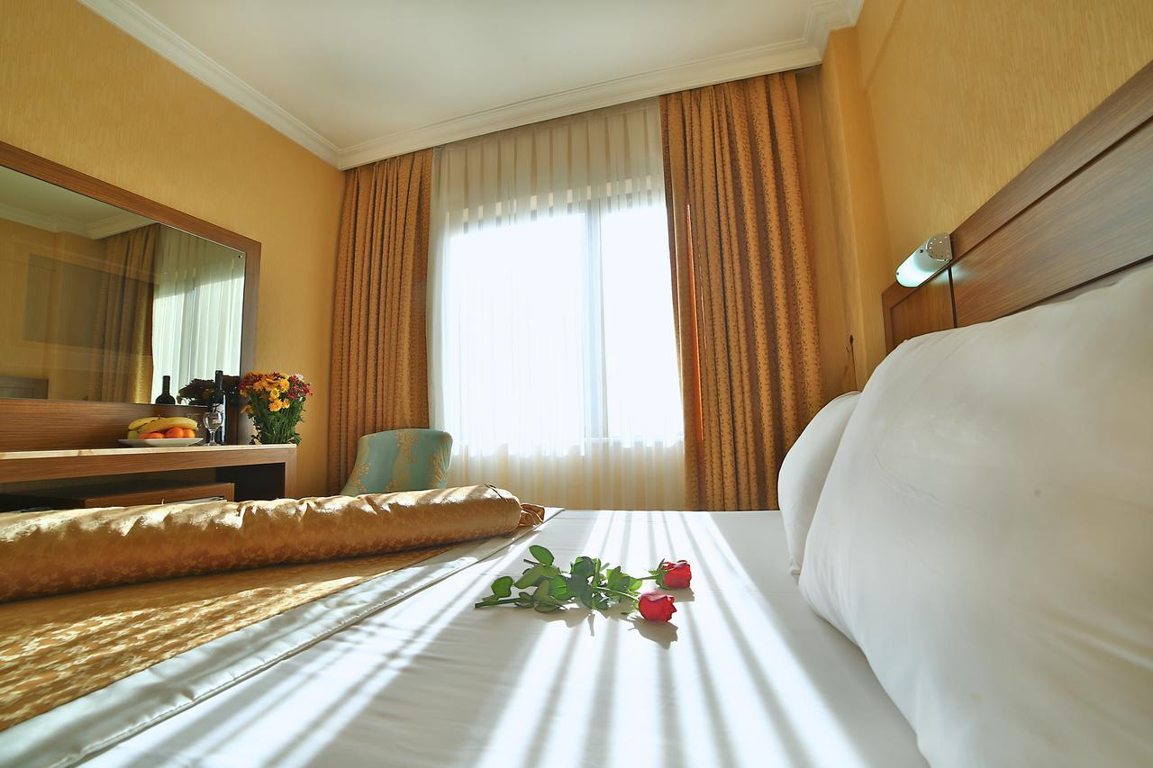 The Center Hotel Istambul Extérieur photo