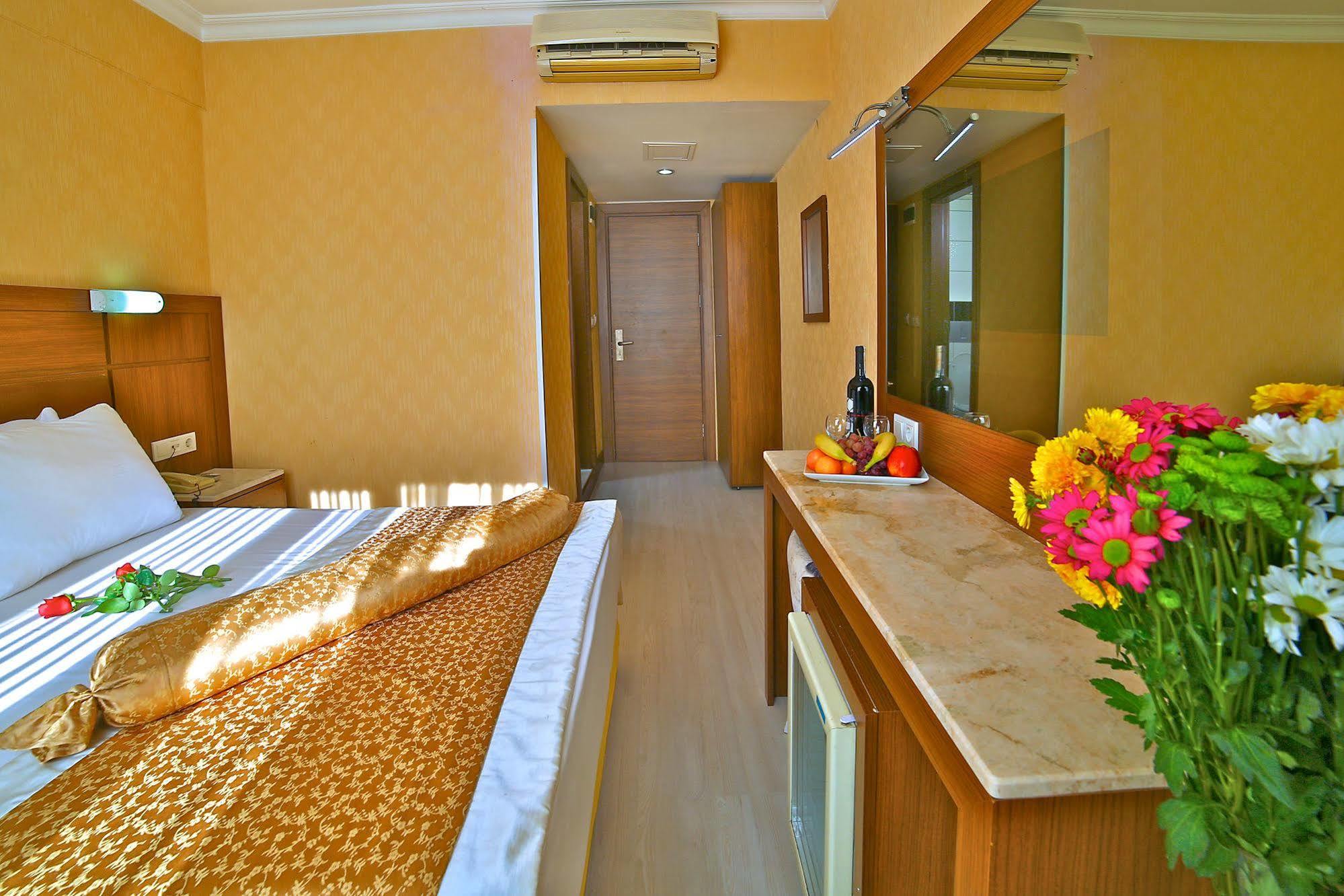 The Center Hotel Istambul Extérieur photo