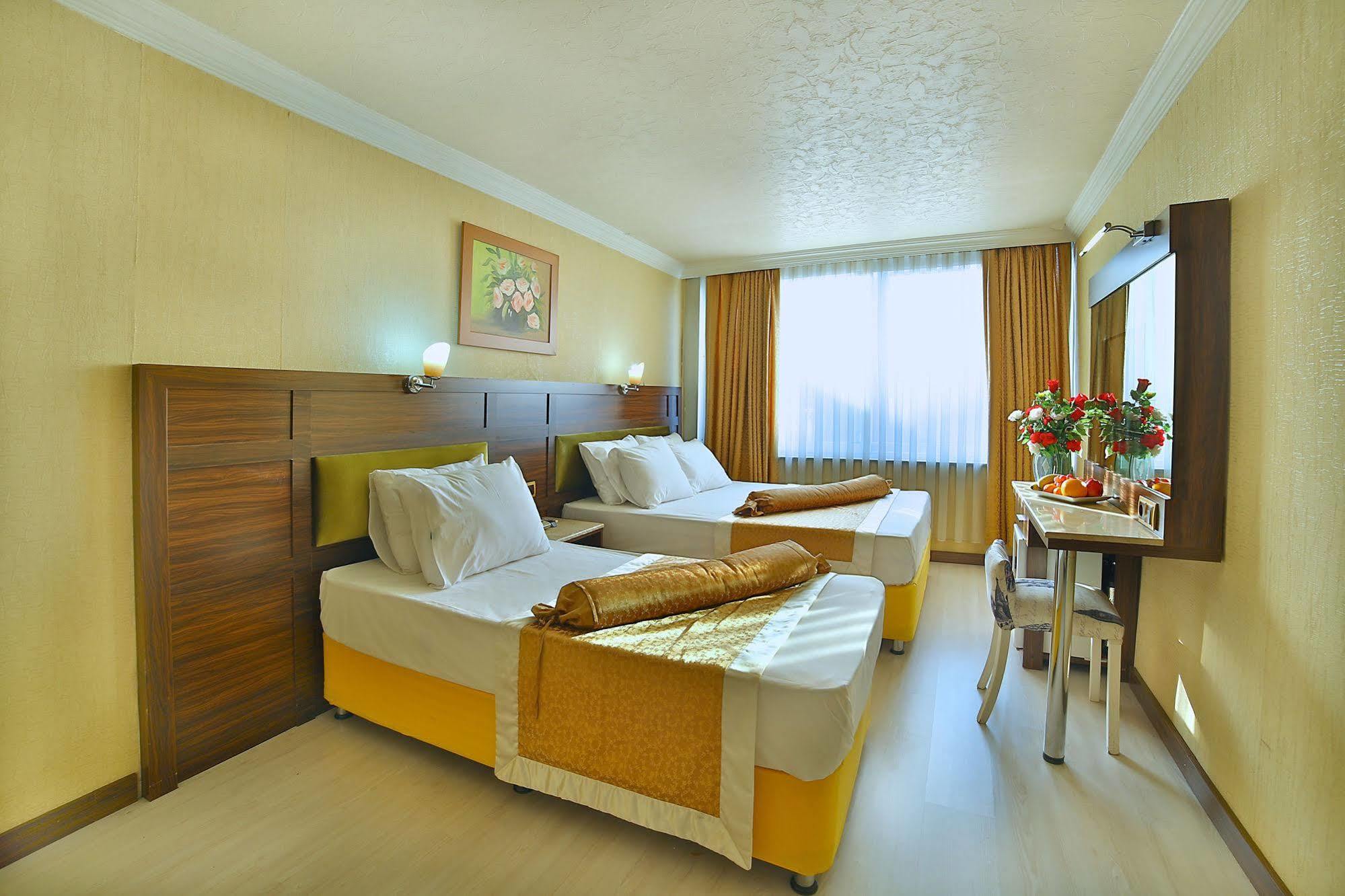 The Center Hotel Istambul Extérieur photo