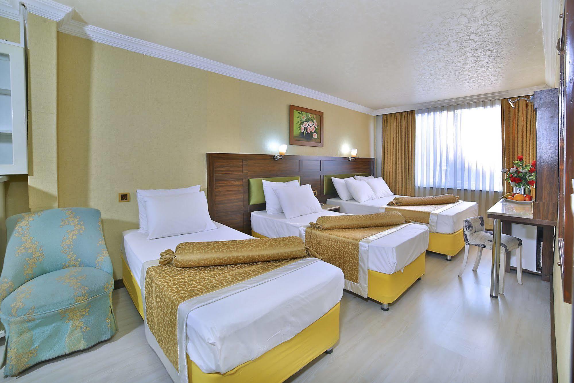 The Center Hotel Istambul Extérieur photo